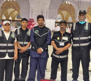 متطوعو ساعد أثناء أداء واجبهم